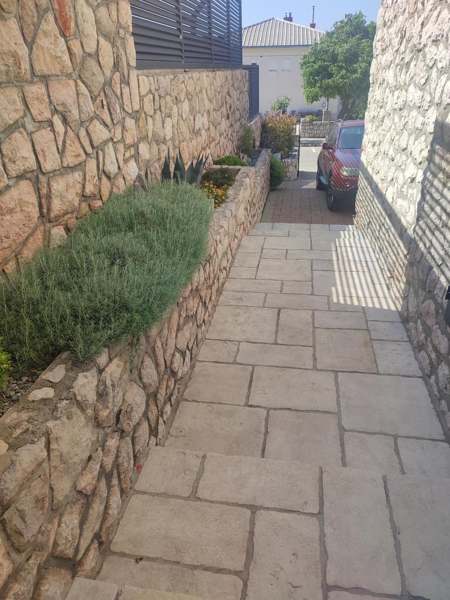 Biuk Apartament *