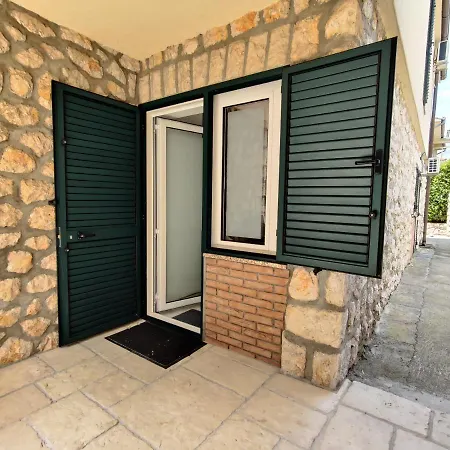 Biuk Apartments Novi Vinodolski Exterior photo