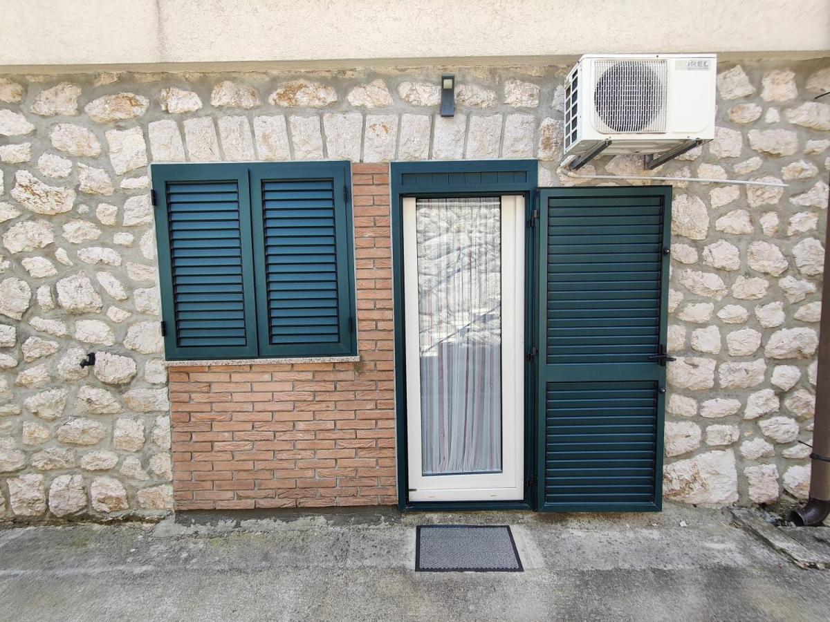 Biuk Apartment *